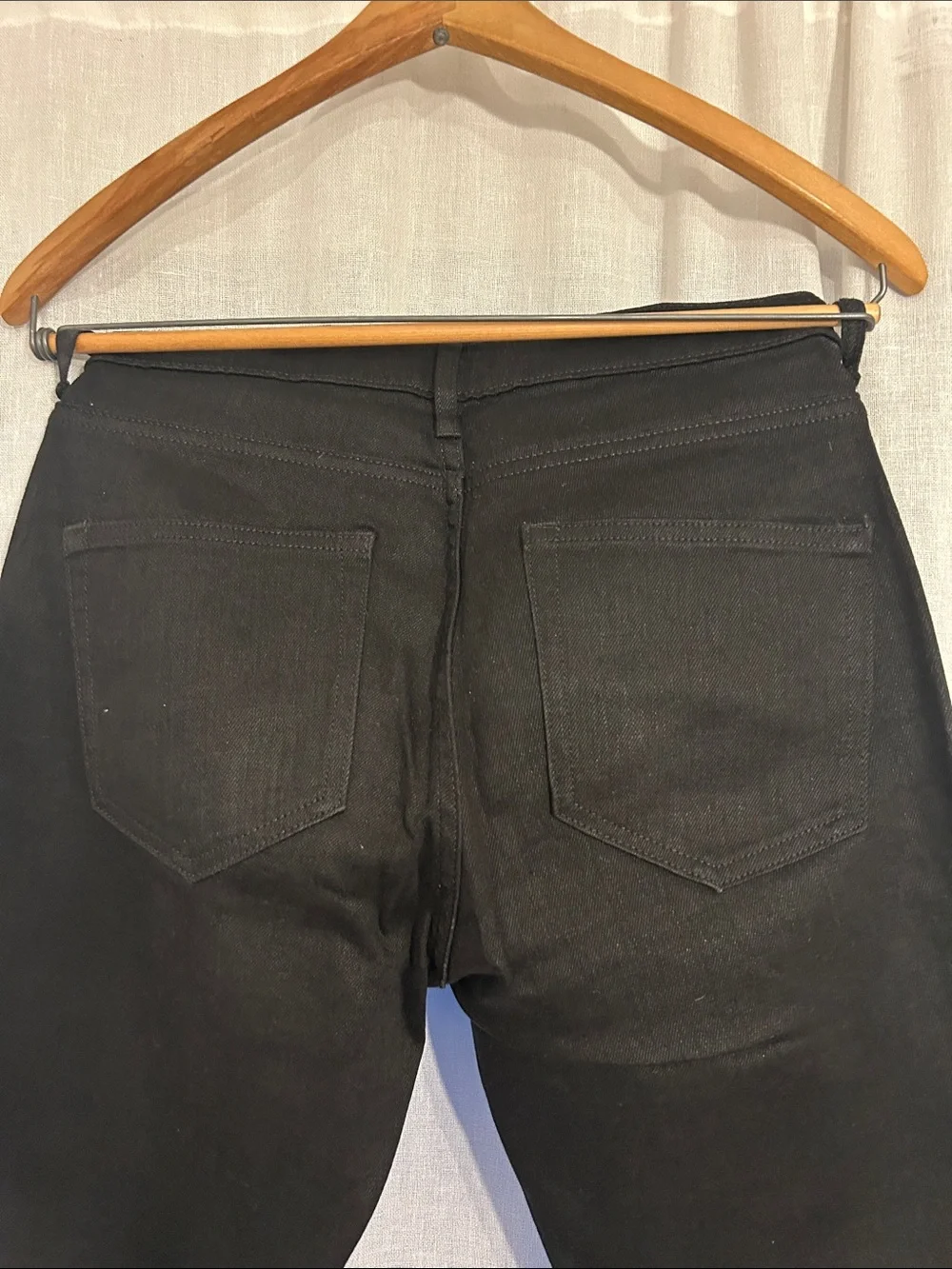 Everlane Women's Skinny Jeans in Black - Picture 3 of 4